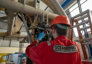 Oceaneering e Petrobras ampliam acordo por mais quatro anos para ROVs