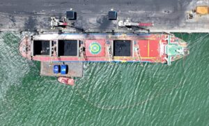 Porto do Açu e Petrobras assinam contrato para exportação de coque